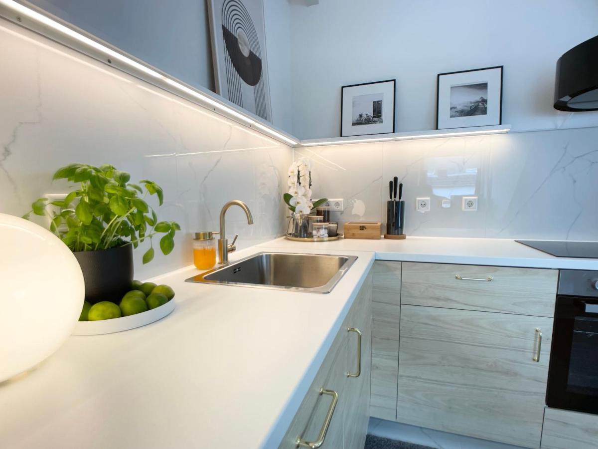 נירנברג M-Style 04 Apartment Mit Balkon Und Gasgrill, 24H Self-Check-In, Free Parking, Netflix מראה חיצוני תמונה